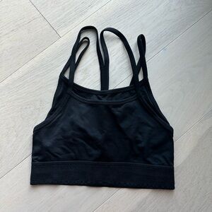 Black sports bra